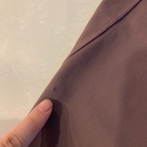 lululemon leggings - hole - Picture 2 of 4